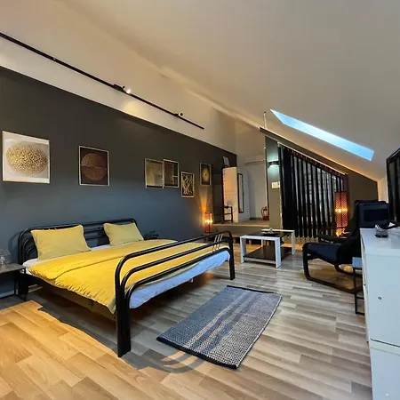 Savoya Nr3 Old Center Self Check-in *