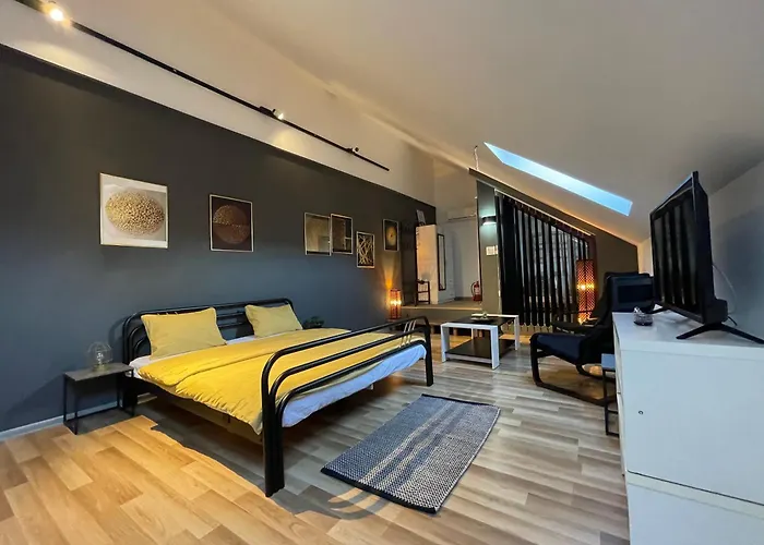 Savoya Nr3 Old Center Self Check-in *